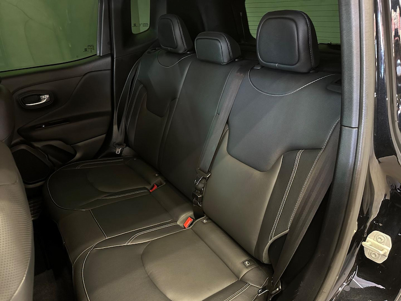 Foto do veículo JEEP RENEGADE  LONGITUDE T270 1.3 TB 4X2 FLEX AUT 2024 7.482 KM 132.900,00