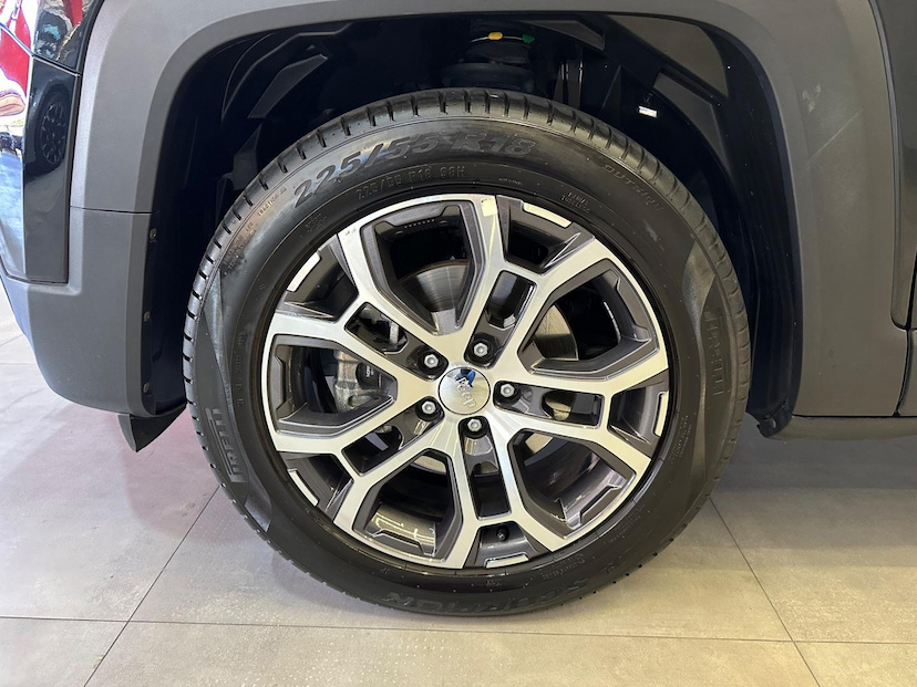 Foto do veículo JEEP RENEGADE  LONGITUDE T270 1.3 TB 4X2 FLEX AUT 2024 7.482 KM 132.900,00