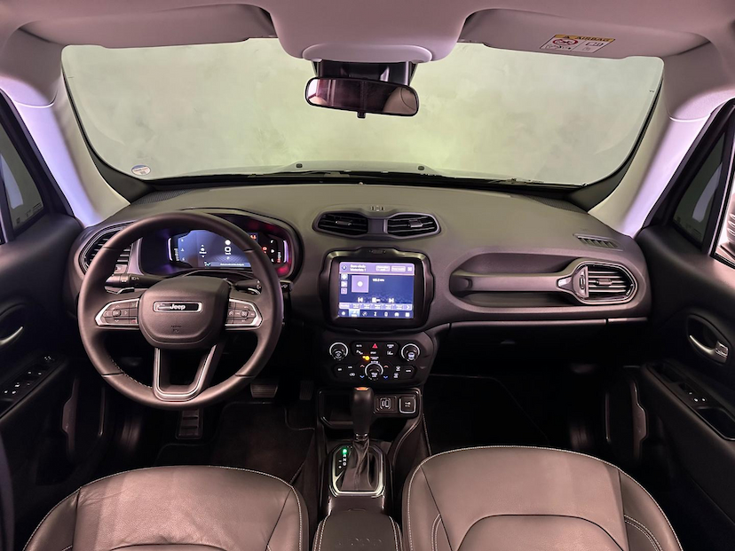 Foto do veículo JEEP RENEGADE  LONGITUDE T270 1.3 TB 4X2 FLEX AUT 2024 7.482 KM 132.900,00