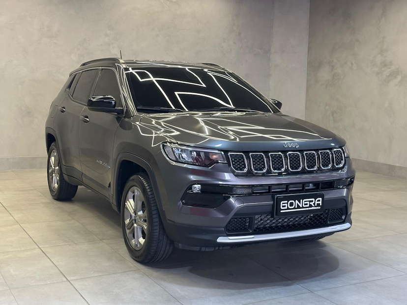 Foto do veículo JEEP COMPASS  LONG TF 2023 28.460 KM 140.900,00