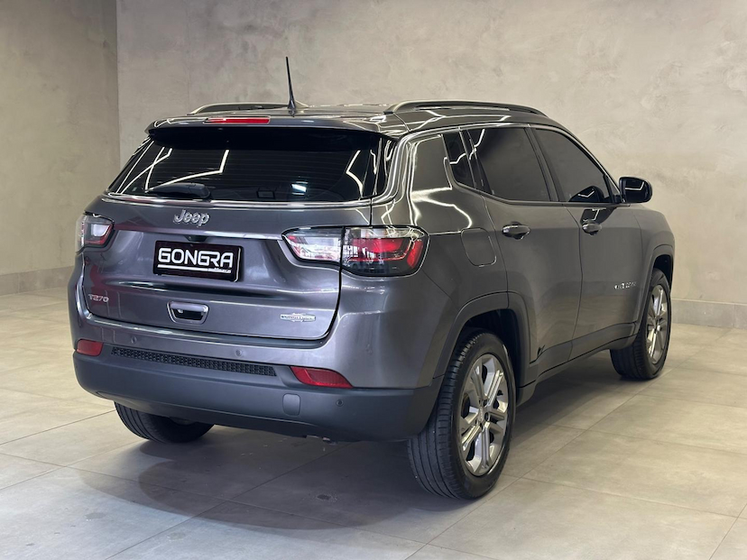 Foto do veículo JEEP COMPASS  LONG TF 2023 28.460 KM 140.900,00