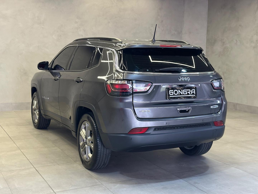 Foto do veículo JEEP COMPASS  LONG TF 2023 28.460 KM 140.900,00