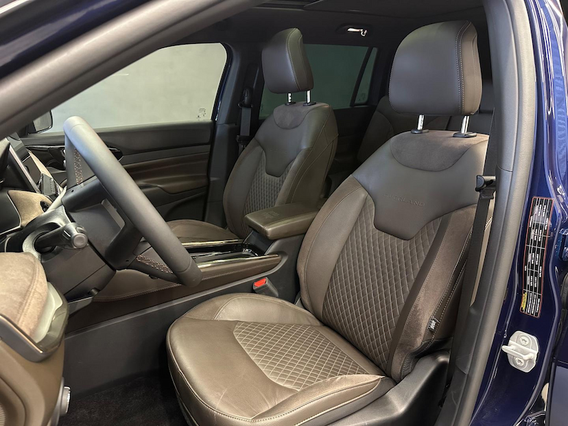 Foto do veículo JEEP COMMANDER  OVERLAND T270 1.3 TB FLEX AUT 2024 6.194 KM 219.900,00