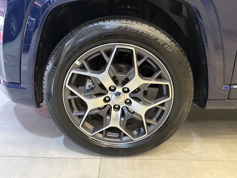 Foto do veículo JEEP COMMANDER  OVERLAND T270 1.3 TB FLEX AUT 2024 6.194 KM 219.900,00