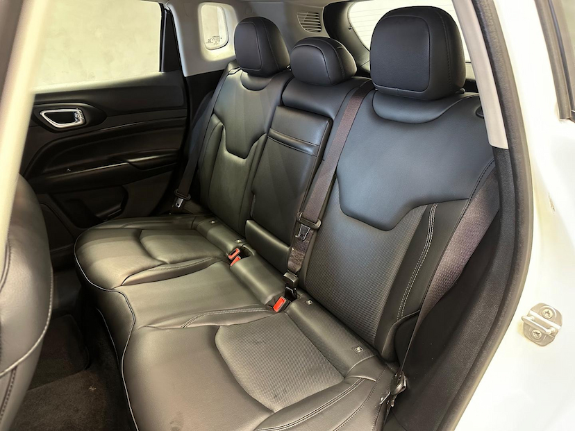 Foto do veículo JEEP COMPASS  LONG TF 2022 51.960 KM 129.900,00