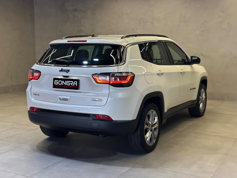 Foto do veículo JEEP COMPASS  LONG TF 2022 51.960 KM 129.900,00