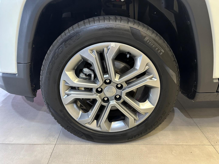 Foto do veículo JEEP COMPASS  LONG TF 2022 51.960 KM 129.900,00