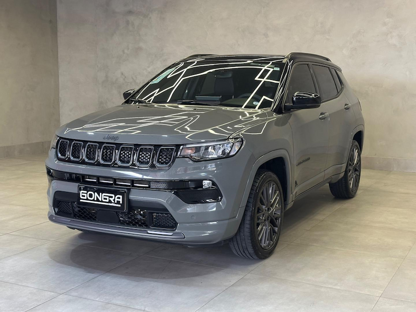 Foto do veículo JEEP COMPASS  SERIE S TF 2023 9.873 KM 179.900,00