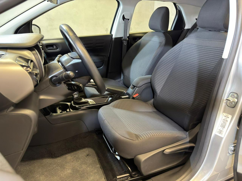 Foto do veículo CITROËN C4 CACTUS  1.6 FEEL AUT 2023 4.560 KM 86.900,00