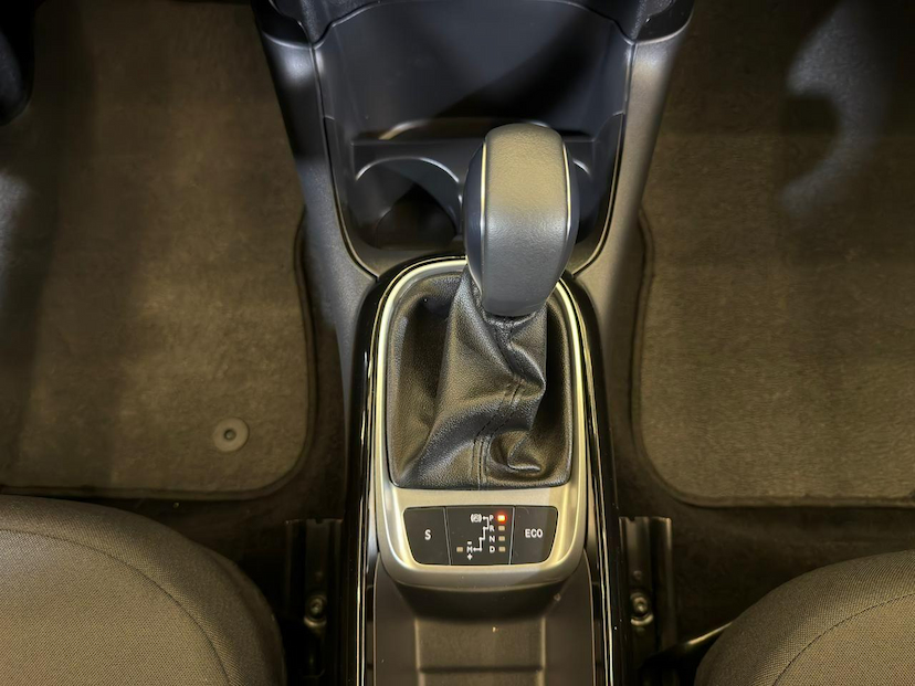 Foto do veículo CITROËN C4 CACTUS  1.6 FEEL AUT 2023 4.560 KM 86.900,00