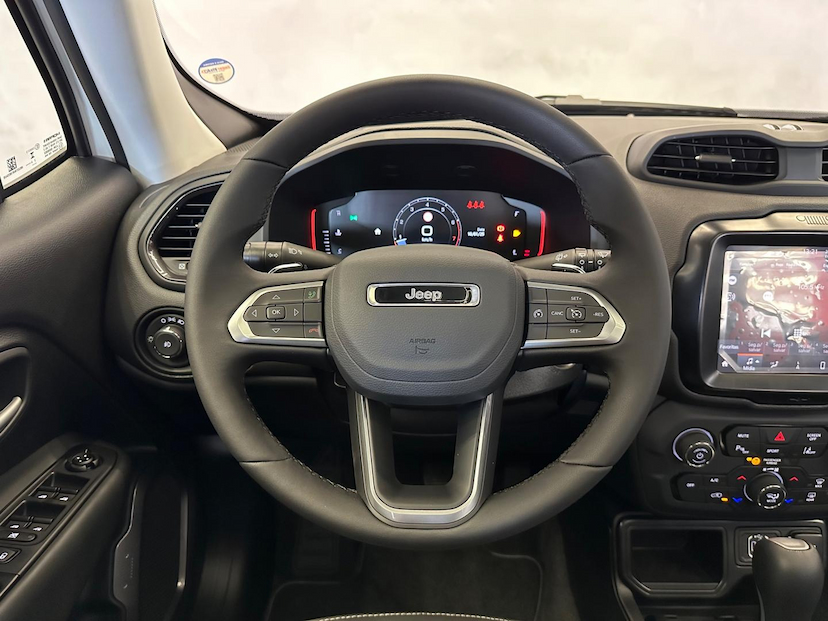 Foto do veículo JEEP RENEGADE  SAHARA T270 2025 60 KM 159.900,00
