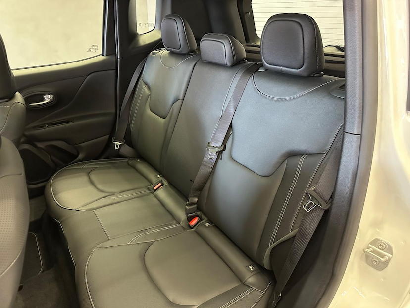 Foto do veículo JEEP RENEGADE  SAHARA T270 2025 60 KM 159.900,00