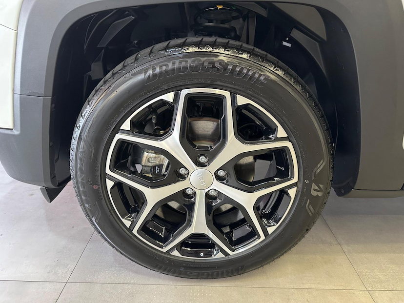 Foto do veículo JEEP RENEGADE  SAHARA T270 2025 60 KM 159.900,00