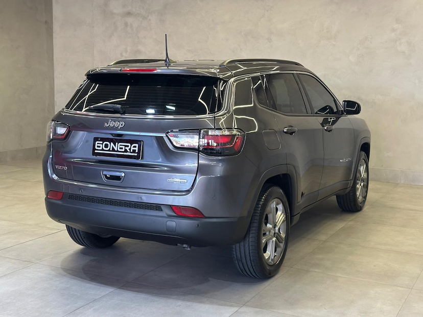 Foto do veículo JEEP COMPASS  LONG TF 2023 4.988 KM 146.900,00