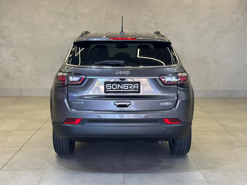 Foto do veículo JEEP COMPASS  LONG TF 2023 4.988 KM 146.900,00