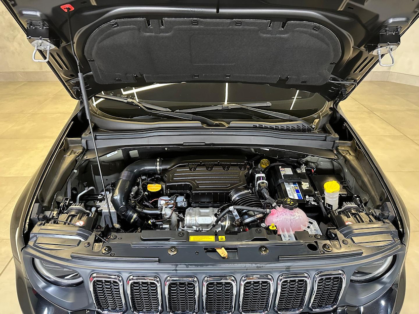 Foto do veículo JEEP RENEGADE  LONGITUDE T270 1.3 TB 4X2 FLEX AUT 2024 9.797 KM 126.900,00