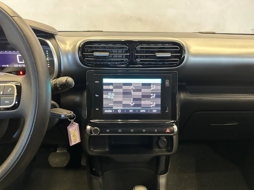 Foto do veículo CITROËN C4 CACTUS  1.6 FEEL AUT 2022 4.056 KM 86.900,00