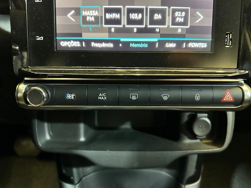Foto do veículo CITROËN C4 CACTUS  1.6 FEEL AUT 2022 7.738 KM 86.900,00