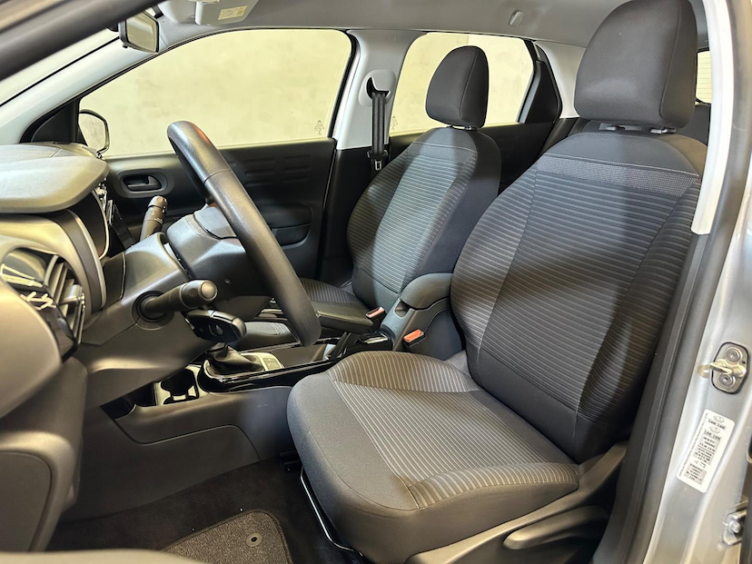 Foto do veículo CITROËN C4 CACTUS  1.6 FEEL AUT 2022 7.738 KM 86.900,00