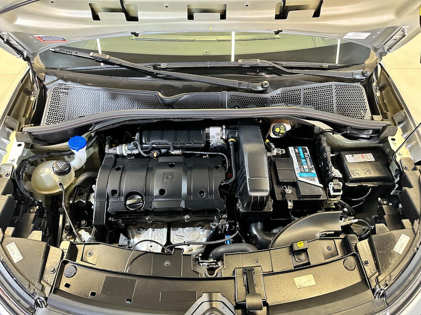 Foto do veículo CITROËN C4 CACTUS  1.6 FEEL AUT 2022 7.738 KM 86.900,00