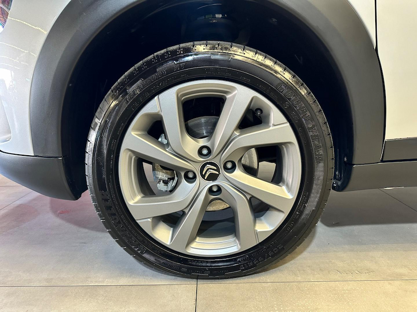 Foto do veículo CITROËN C4 CACTUS  1.6 FEEL AUT 2022 7.738 KM 86.900,00