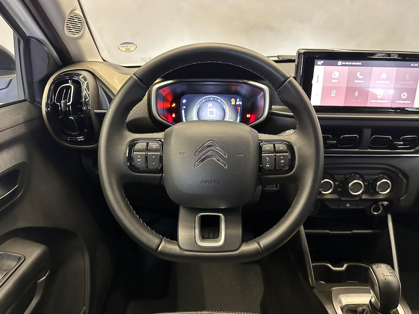 Foto do veículo CITROËN AIRCROSS C3  SHINE 1.0 FLEX TB 200 AUT. 2024 8.200 KM 107.900,00