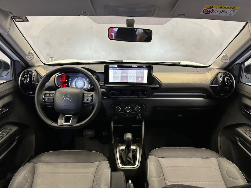 Foto do veículo CITROËN AIRCROSS C3  SHINE 1.0 FLEX TB 200 AUT. 2024 8.200 KM 107.900,00