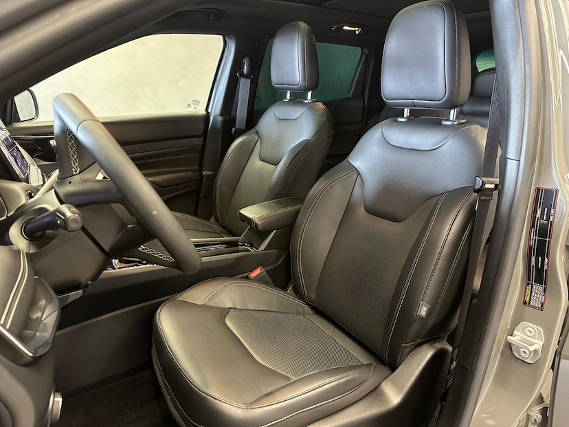 Foto do veículo JEEP COMPASS  SERIE S TF 2022 20.801 KM 164.900,00