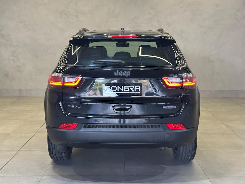 Foto do veículo JEEP COMPASS  LONG TF 2022 9.949 KM 136.900,00