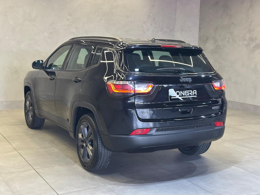 Foto do veículo JEEP COMPASS  LONG TF 2022 9.949 KM 136.900,00