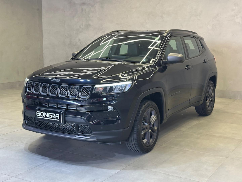 Foto do veículo JEEP COMPASS  LONG TF 2022 9.949 KM 136.900,00