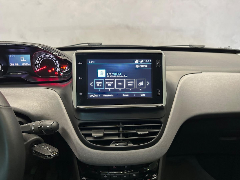 Foto do veículo PEUGEOT 208  1.2 ALLURE 12V FLEX 4P MANUAL 2019 86.062 KM 58.900,00