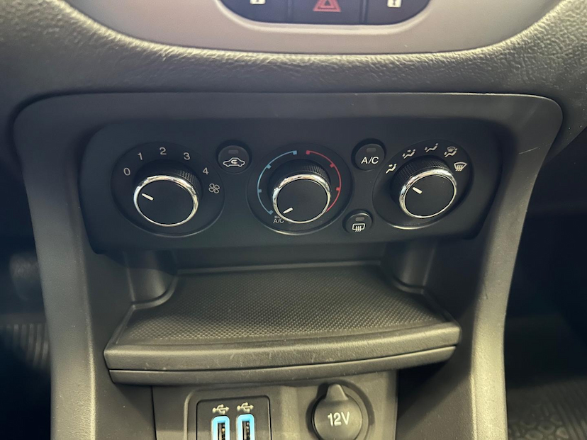 Foto do veículo FORD KA  1.5 SE PLUS 12V FLEX 5P AUT. 2019 78.351 KM 62.900,00