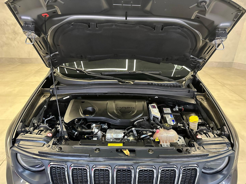 Foto do veículo JEEP RENEGADE  LONGITUDE T270 1.3 TB 4X2 FLEX AUT 2024 17.620 KM 119.900,00
