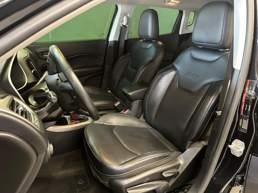 Foto do veículo JEEP COMPASS  LONGITUDE 2.0 4X2 FLEX 16V AUT 2019 97.340 KM 99.900,00