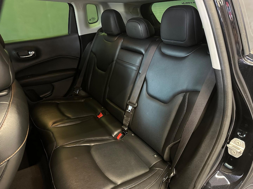Foto do veículo JEEP COMPASS  LONGITUDE 2.0 4X2 FLEX 16V AUT 2019 97.340 KM 99.900,00