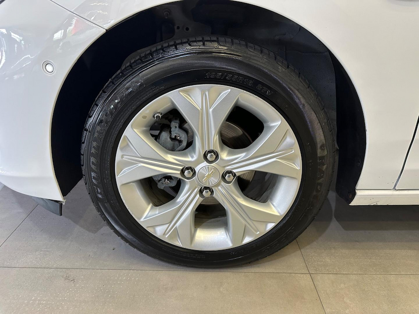 Foto do veículo CHEVROLET ONIX  HATCH PREM. 1.0 12V TB FLEX 5P AUT. 2020 86.400 KM 74.900,00