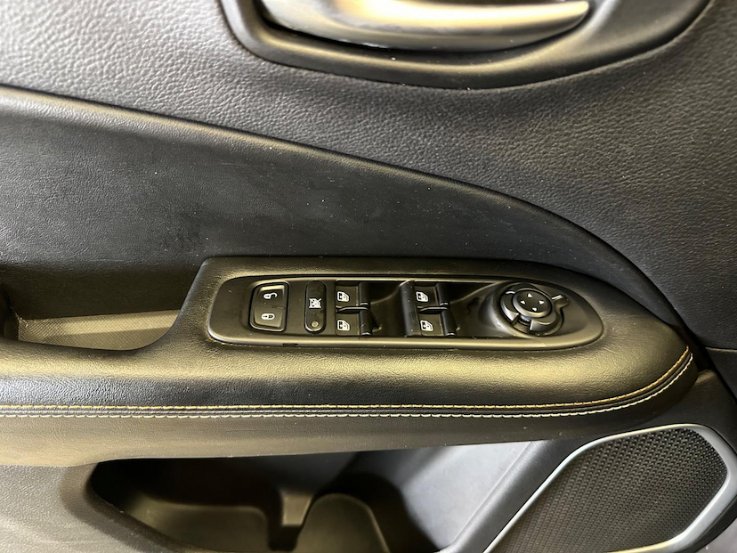 Foto do veículo JEEP COMPASS  2.0 16V FLEX SPORT AUTOMATICO 2018 102.529 KM 82.900,00
