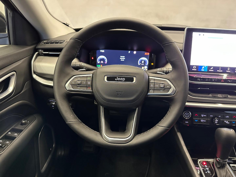 Foto do veículo JEEP COMPASS  LONGITUDE T270 TURBO FLEX AUT. 2025 70 KM 182.900,00
