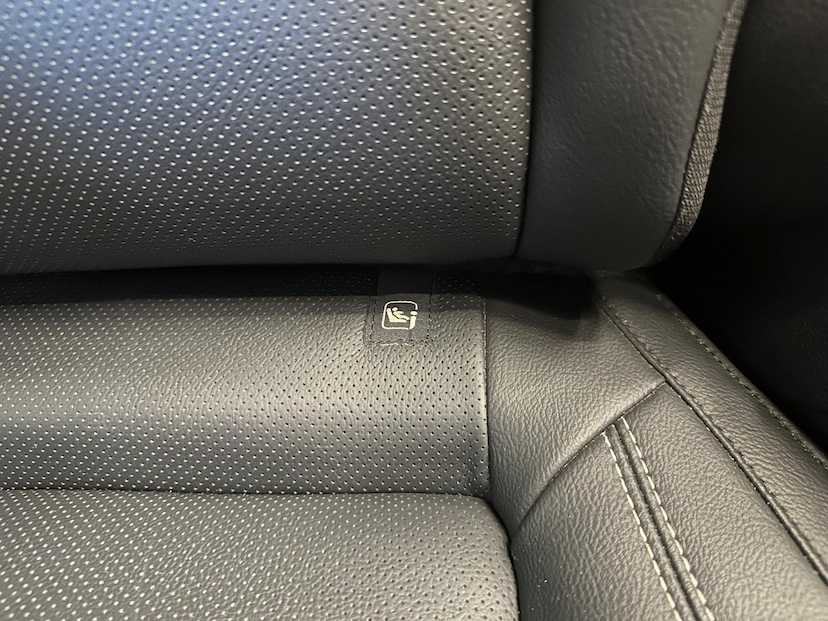 Foto do veículo JEEP COMPASS  LONG TF 2023 15.676 KM 146.900,00