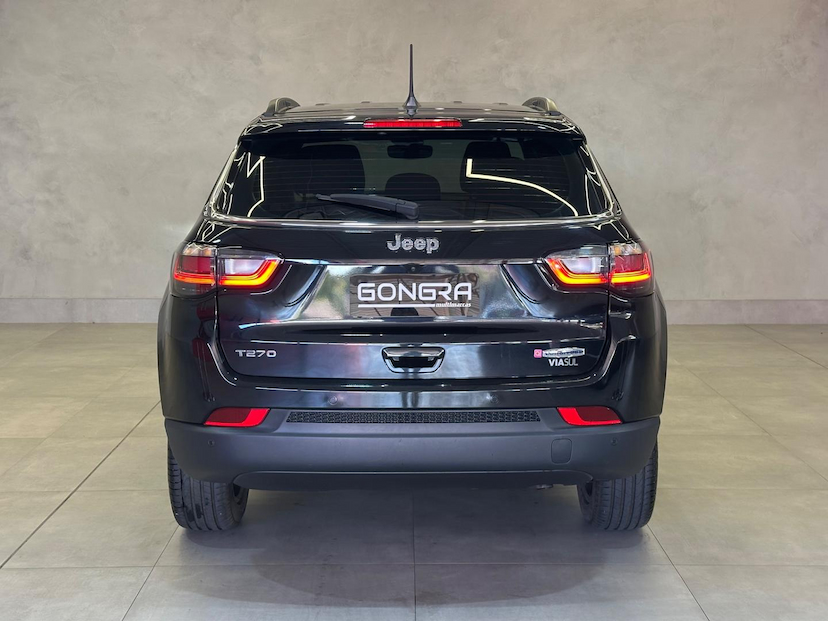 Foto do veículo JEEP COMPASS  LONG TF 2023 15.676 KM 146.900,00
