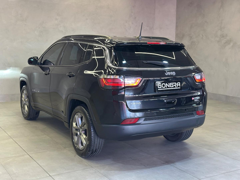 Foto do veículo JEEP COMPASS  LONG TF 2023 15.676 KM 146.900,00