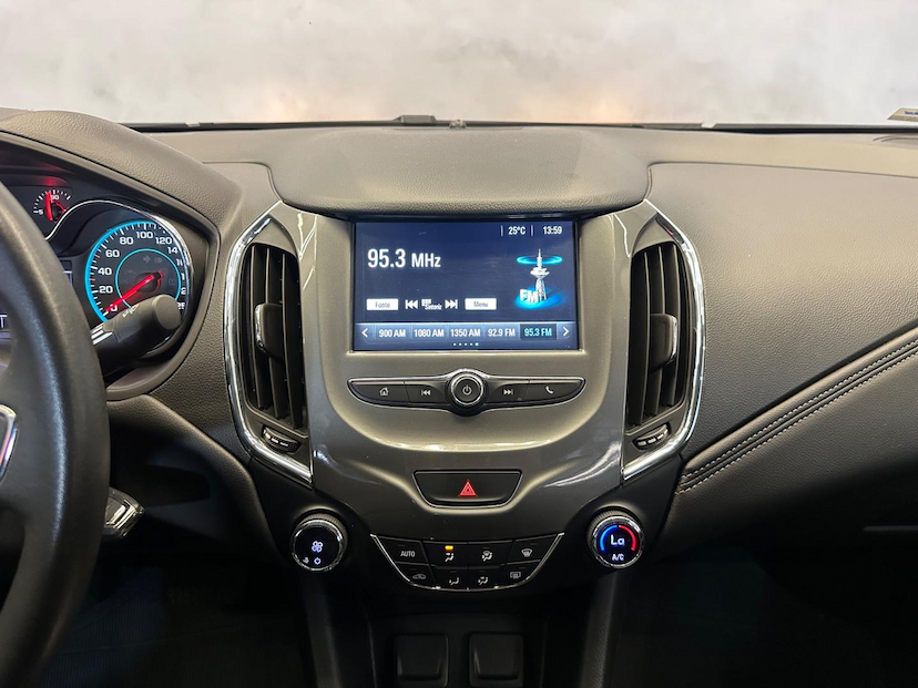 Foto do veículo CHEVROLET CRUZE CHEV  LT NB AT 2019 29.054 KM 94.900,00