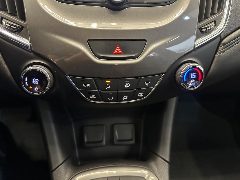 Foto do veículo CHEVROLET CRUZE CHEV  LT NB AT 2019 29.054 KM 94.900,00