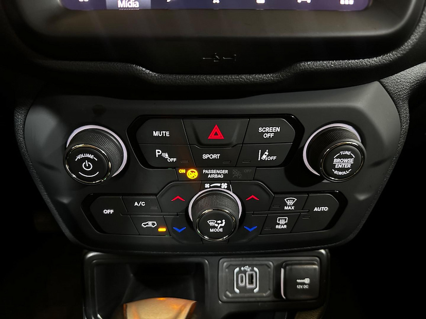Foto do veículo JEEP RENEGADE  LONGITUDE T270 1.3 TB 4X2 FLEX AUT 2024 22.458 KM 119.900,00