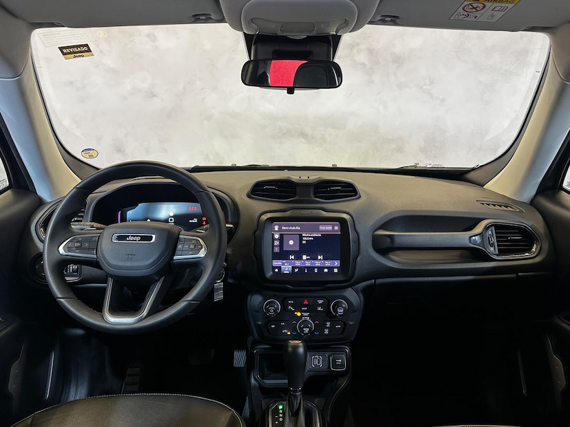 Foto do veículo JEEP RENEGADE  LONGITUDE T270 1.3 TB 4X2 FLEX AUT 2024 22.458 KM 119.900,00
