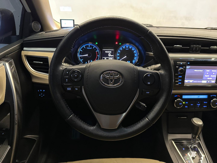 Foto do veículo TOYOTA COROLLA  2.0 ALTIS 16V FLEX 4P AUTOMATICO 2016 144.120 KM 91.900,00