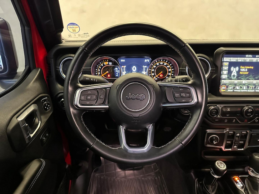 Foto do veículo JEEP WRANGLER  UNLIMITED 80 ANOS 2.0 TB 4P 2021 21.138 KM 349.900,00