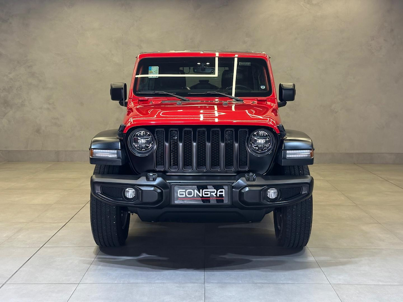 Foto do veículo JEEP WRANGLER  UNLIMITED 80 ANOS 2.0 TB 4P 2021 21.138 KM 349.900,00