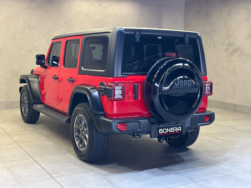 Foto do veículo JEEP WRANGLER  UNLIMITED 80 ANOS 2.0 TB 4P 2021 21.138 KM 349.900,00
